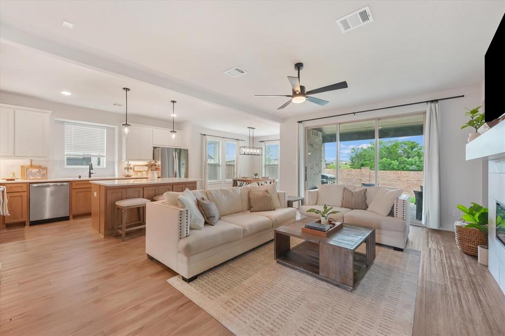 3241 Cross Shore Drive Property Photo 5