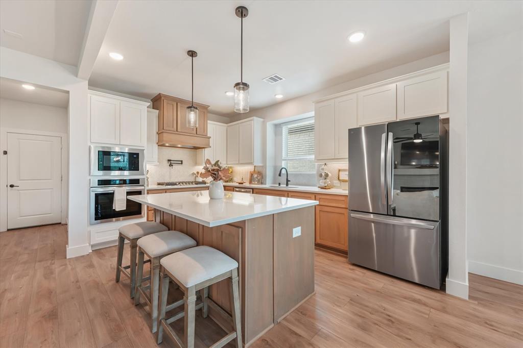 3241 Cross Shore Drive Property Photo 8