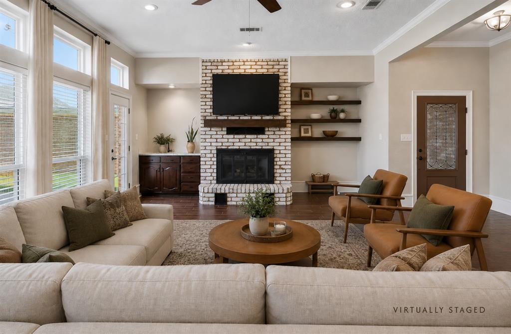 604 Shalamar Place Property Photo 4