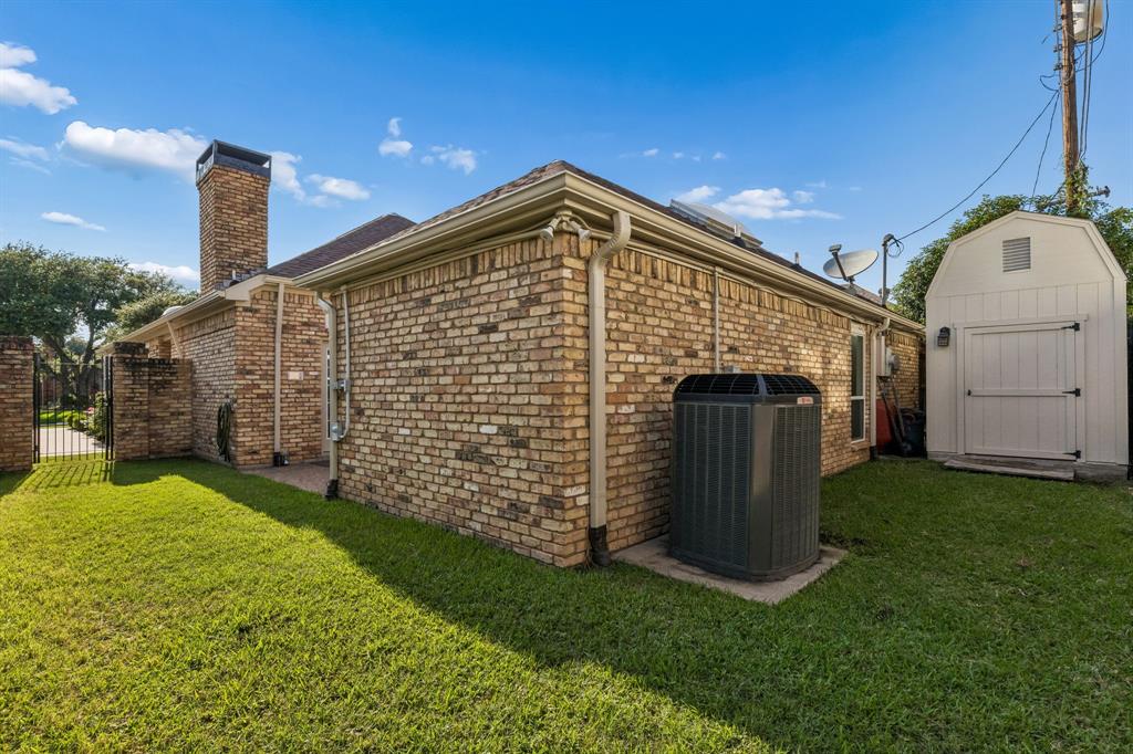 604 Shalamar Place Property Photo 35