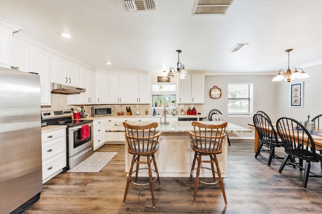 383 Briar Creek Lane Property Photo 4