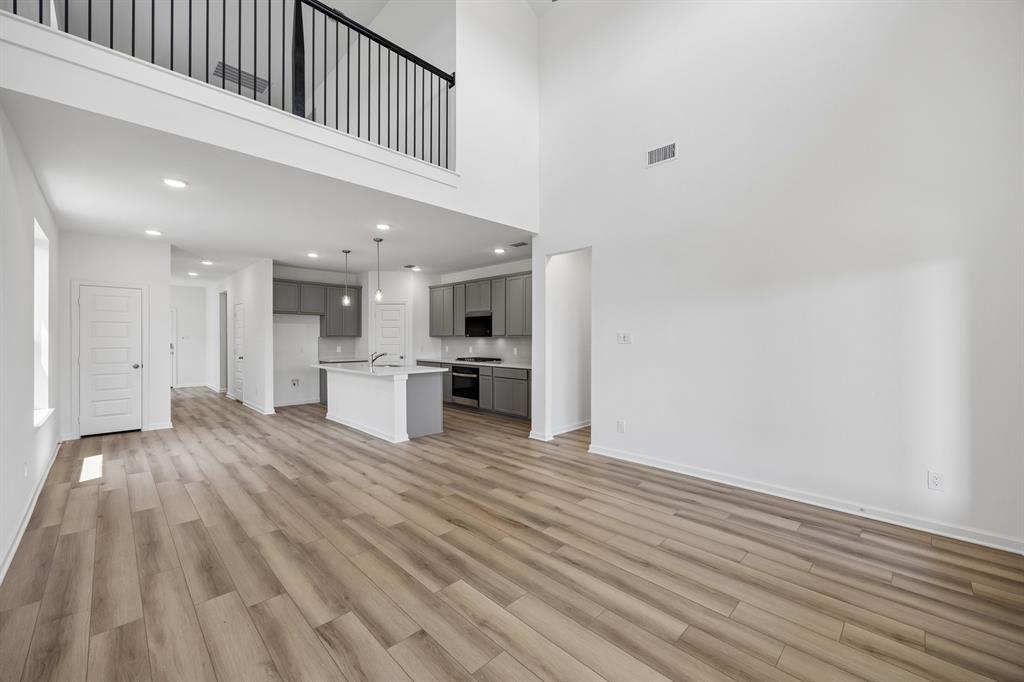 1019 Handel Road Property Photo 6