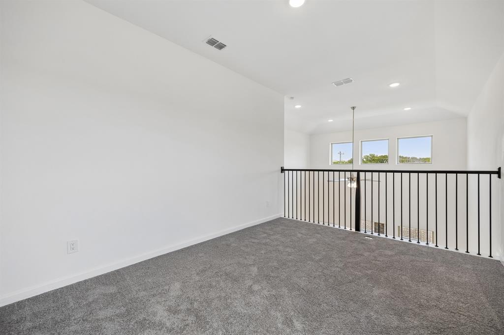 1019 Handel Road Property Photo 24