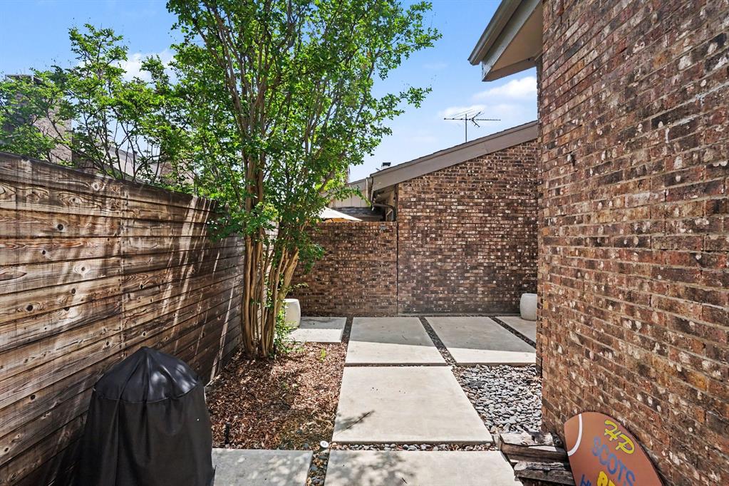 12368 Montego Plaza Property Photo 28