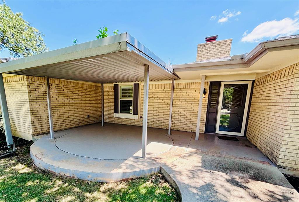 506 Oakwood Drive Property Photo 6