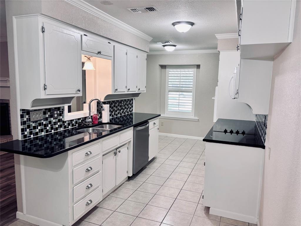 506 Oakwood Drive Property Photo 18