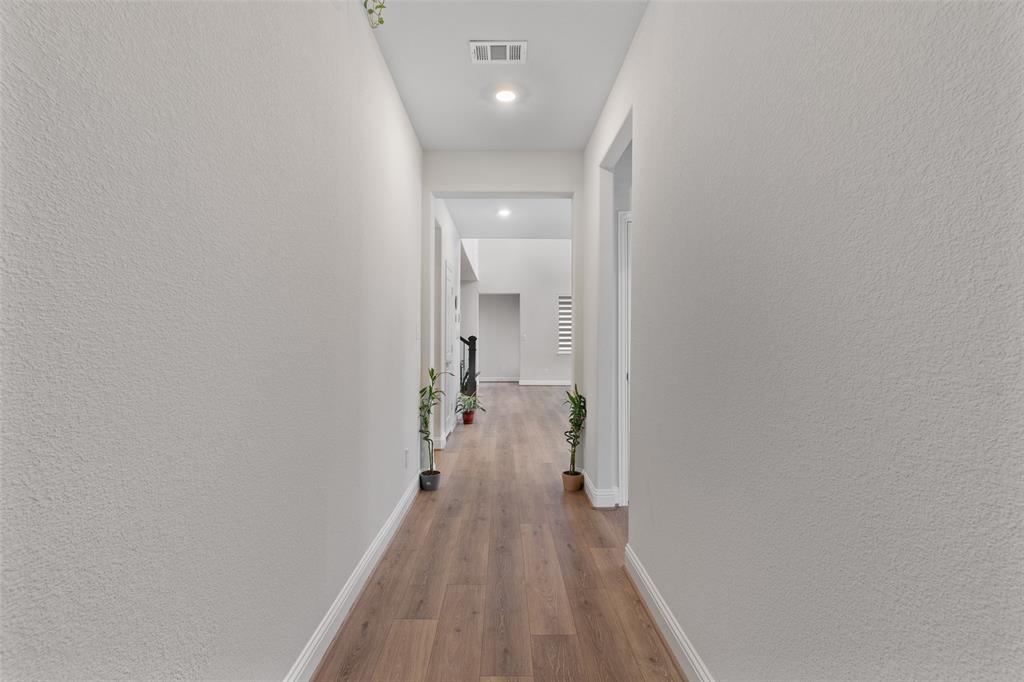 207 Midnight Trail Property Photo 4
