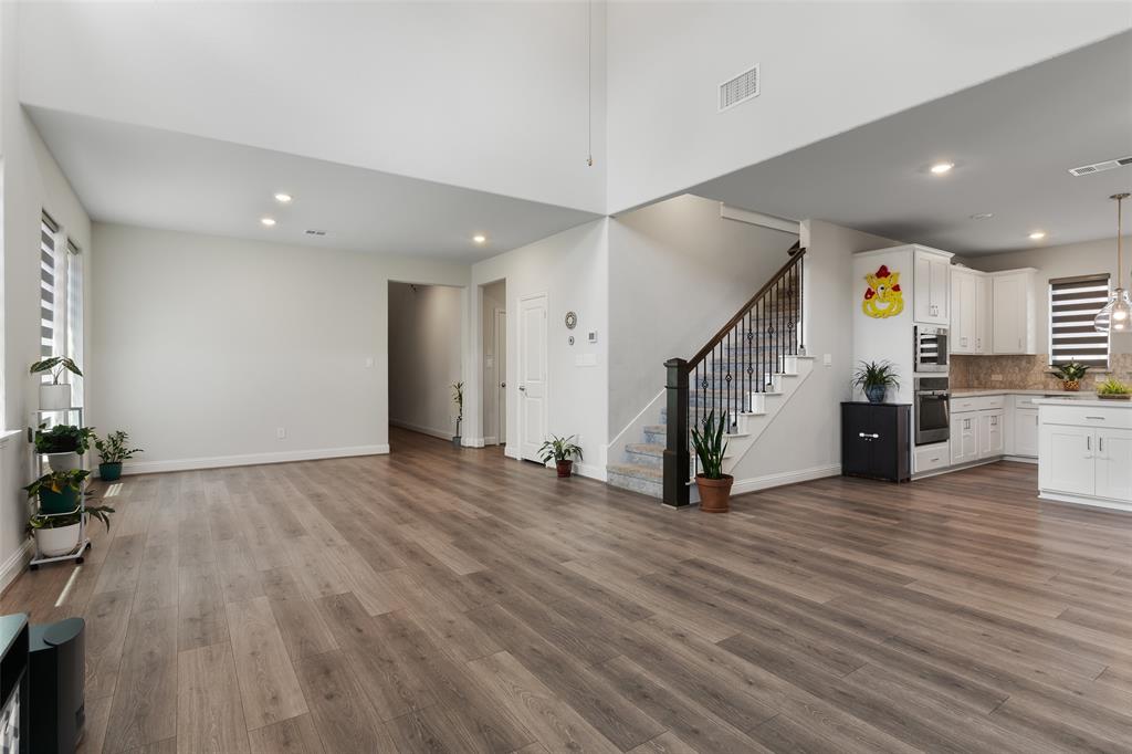 207 Midnight Trail Property Photo 7