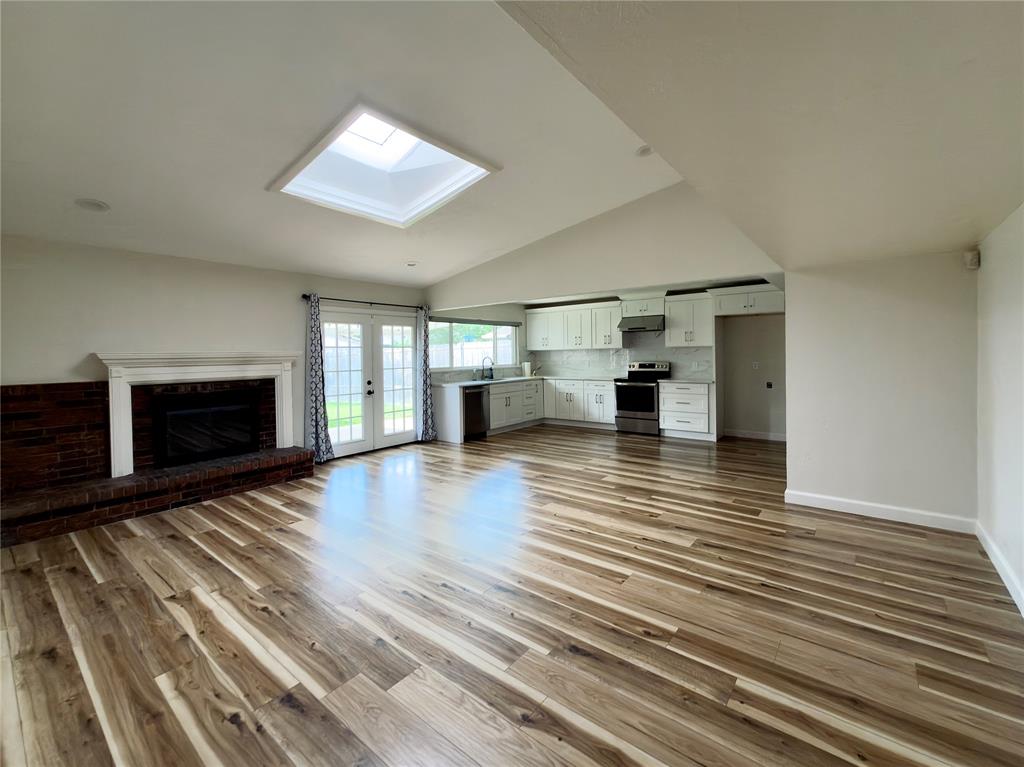 2917 Esquire Lane Property Photo 2