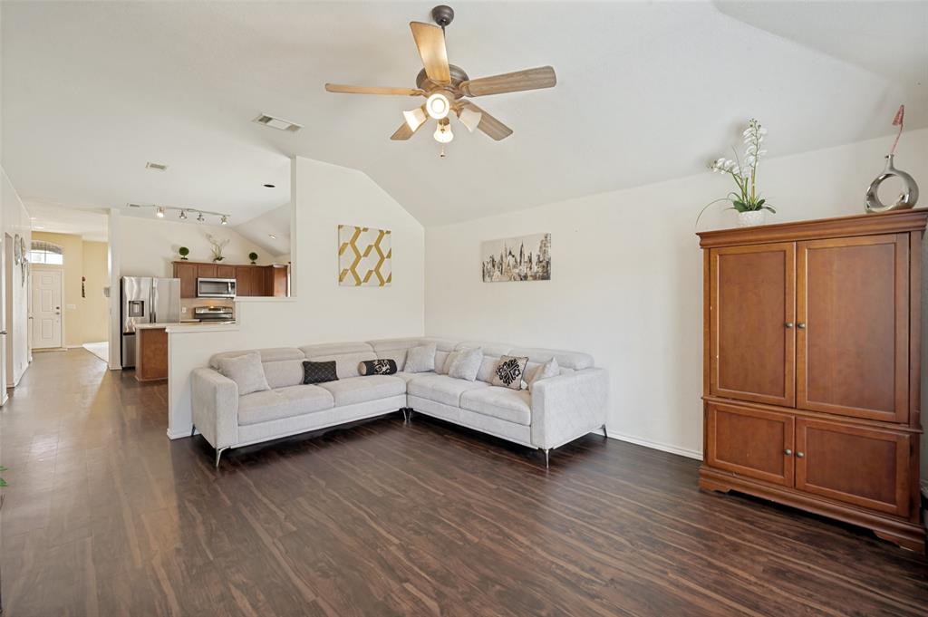 8616 Chisholm Trail Property Photo 4