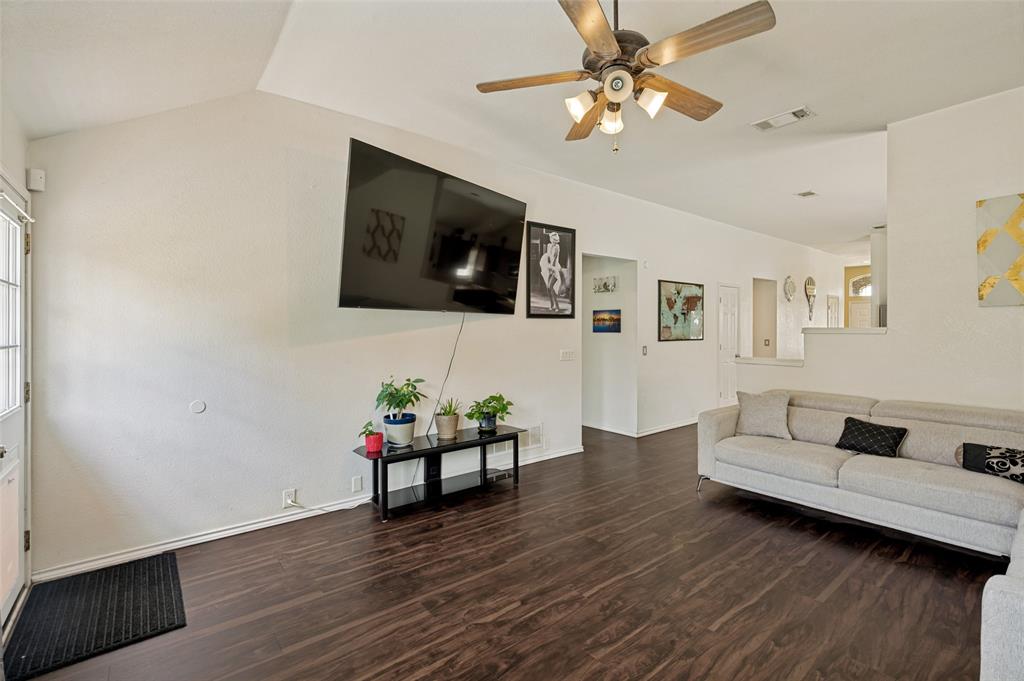 8616 Chisholm Trail Property Photo 6