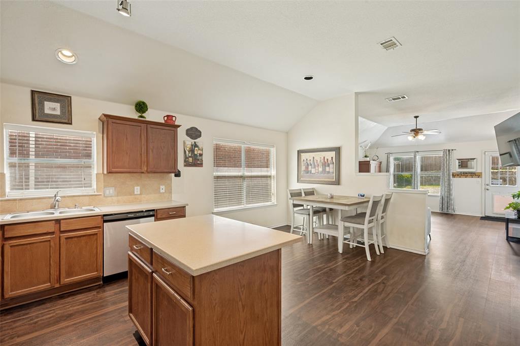 8616 Chisholm Trail Property Photo 9