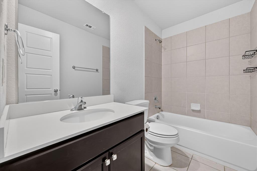 5825 Rostherne Drive Property Photo 10