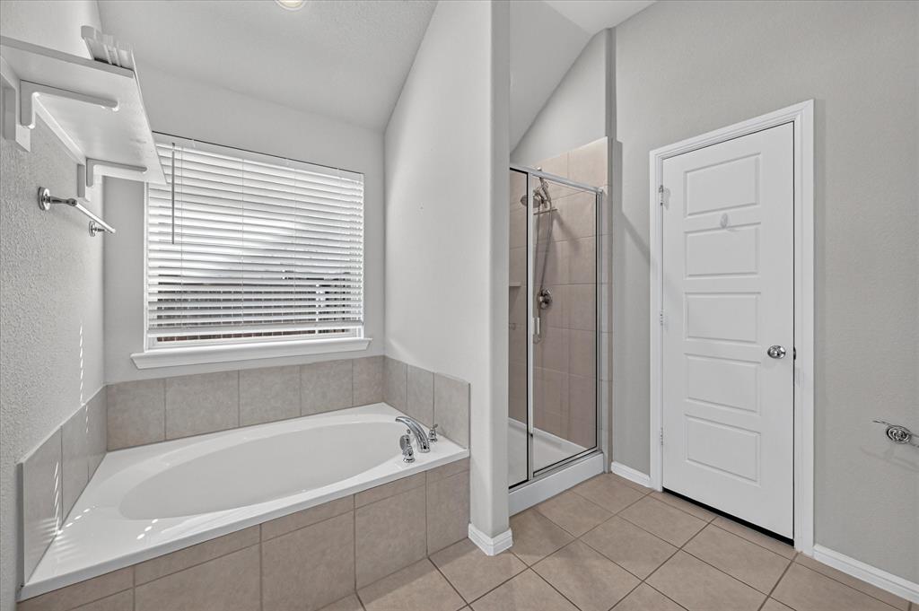 5825 Rostherne Drive Property Photo 17