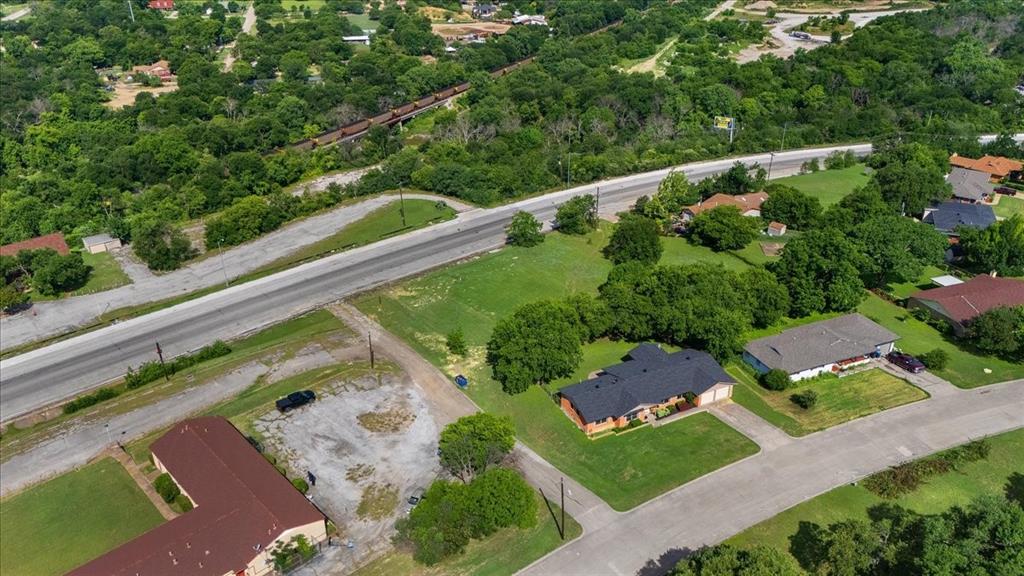 4528 Rolling Hills Drive Property Photo 4