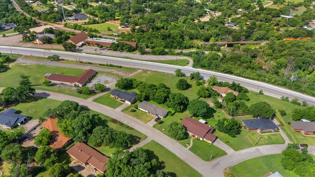 4528 Rolling Hills Drive Property Photo 9