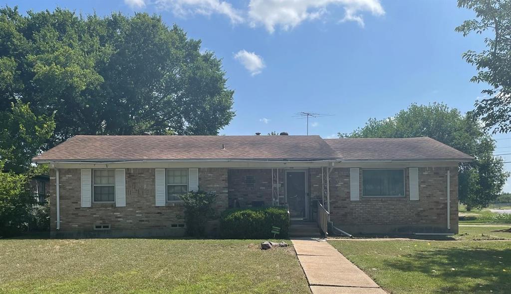 1838 Oak Hill Circle Property Photo 1