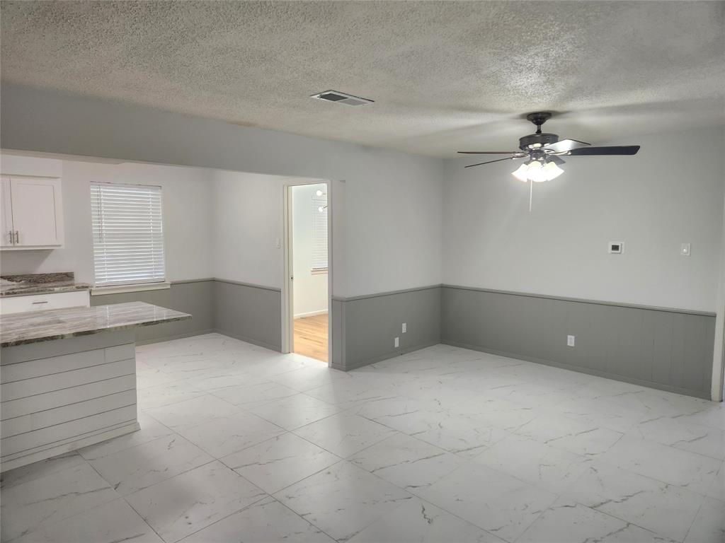 1838 Oak Hill Circle Property Photo 11