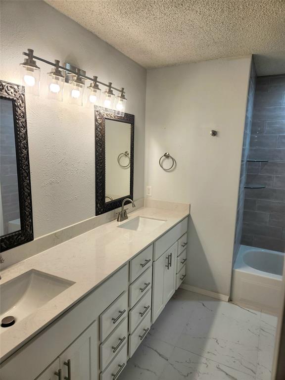 1838 Oak Hill Circle Property Photo 17