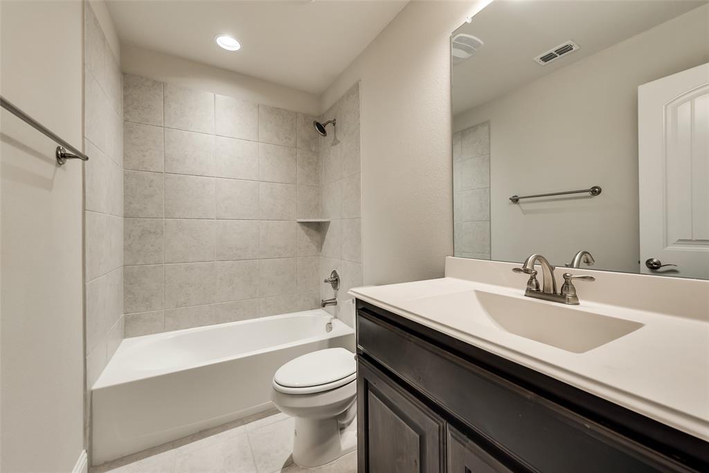 1229 Wiltshire Drive Property Photo 4