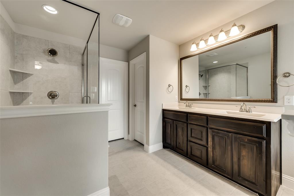 1229 Wiltshire Drive Property Photo 13