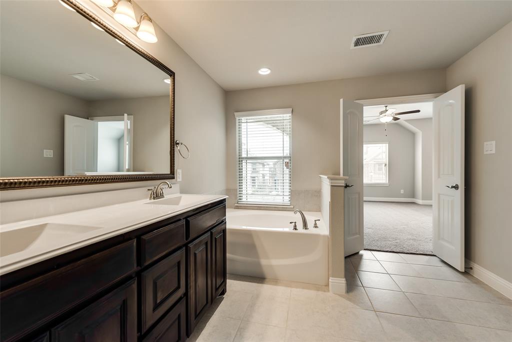 1229 Wiltshire Drive Property Photo 14