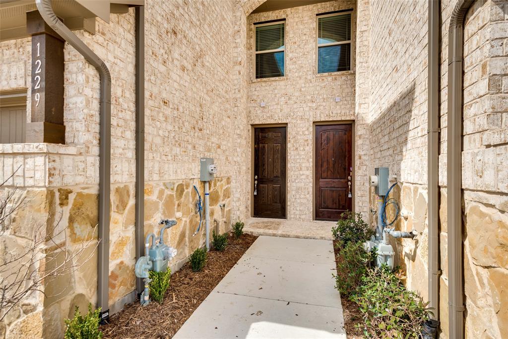 1229 Wiltshire Drive Property Photo 15