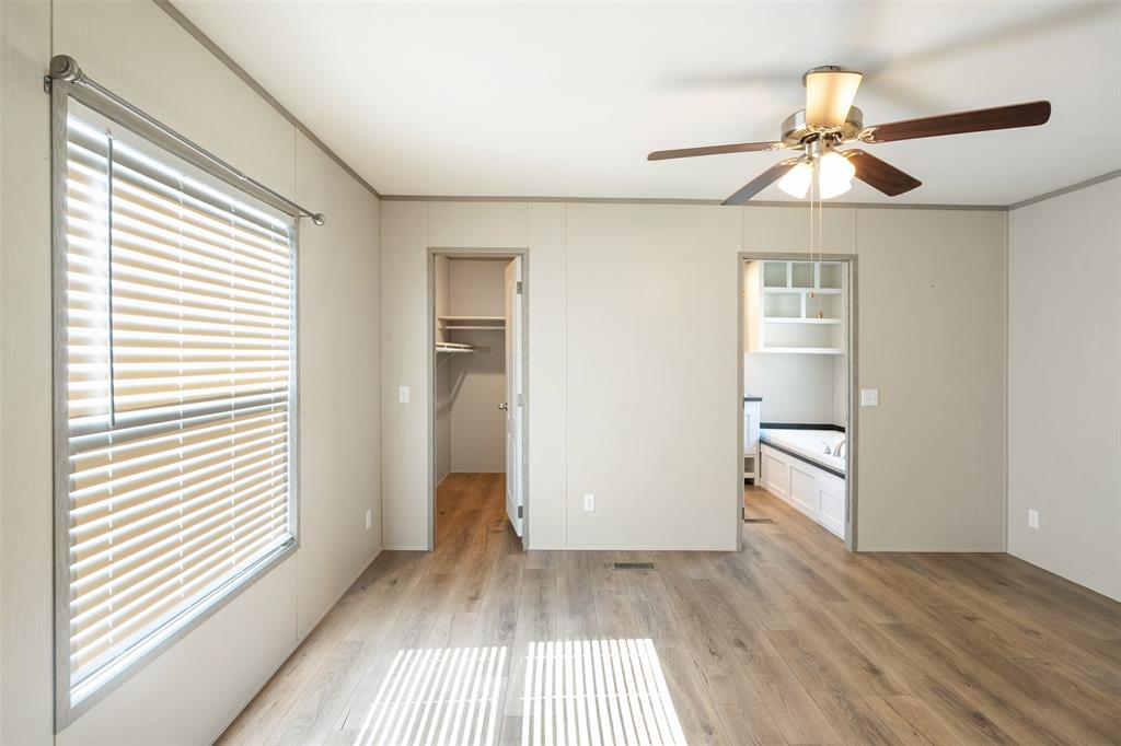 229 Forest Lane Drive B Property Photo 11