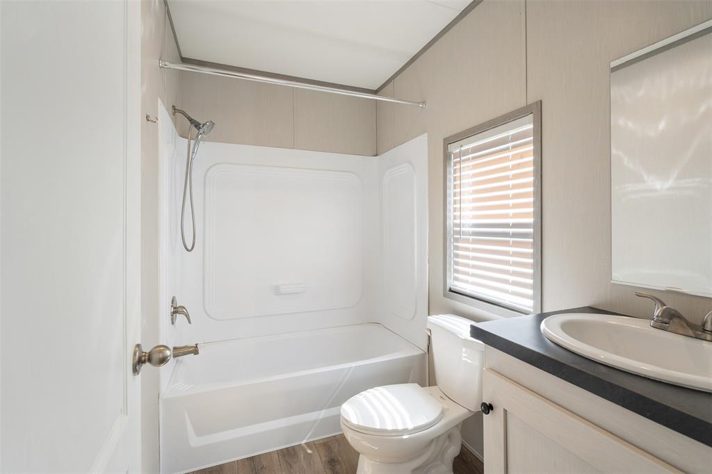 229 Forest Lane Drive B Property Photo 16