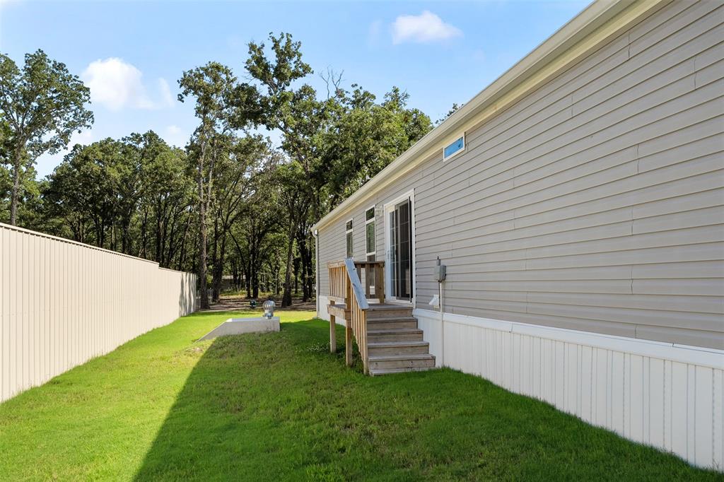 229 Forest Lane Drive B Property Photo 18