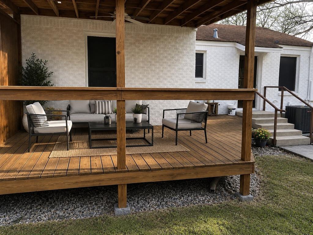 2716 W Biddison Street Property Photo 3