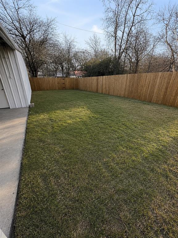 2716 W Biddison Street Property Photo 9