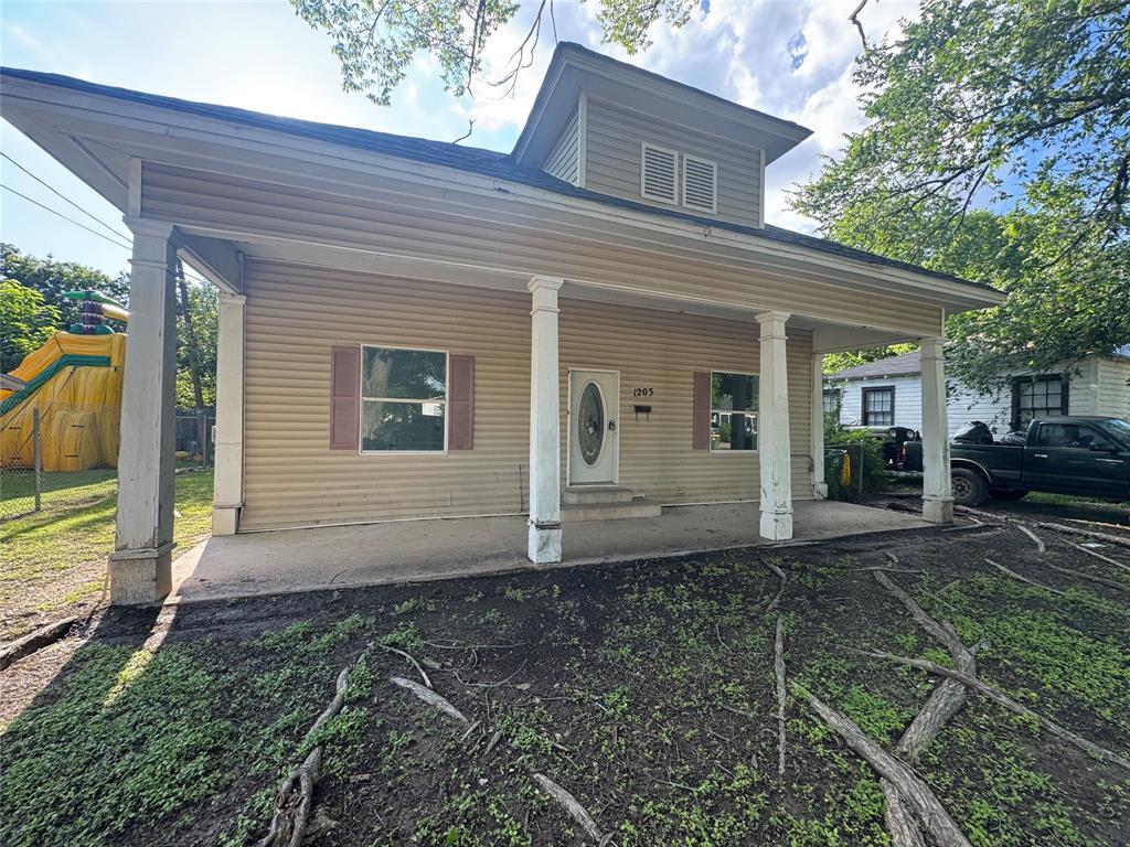 1203 Sewanee Drive Property Photo 2