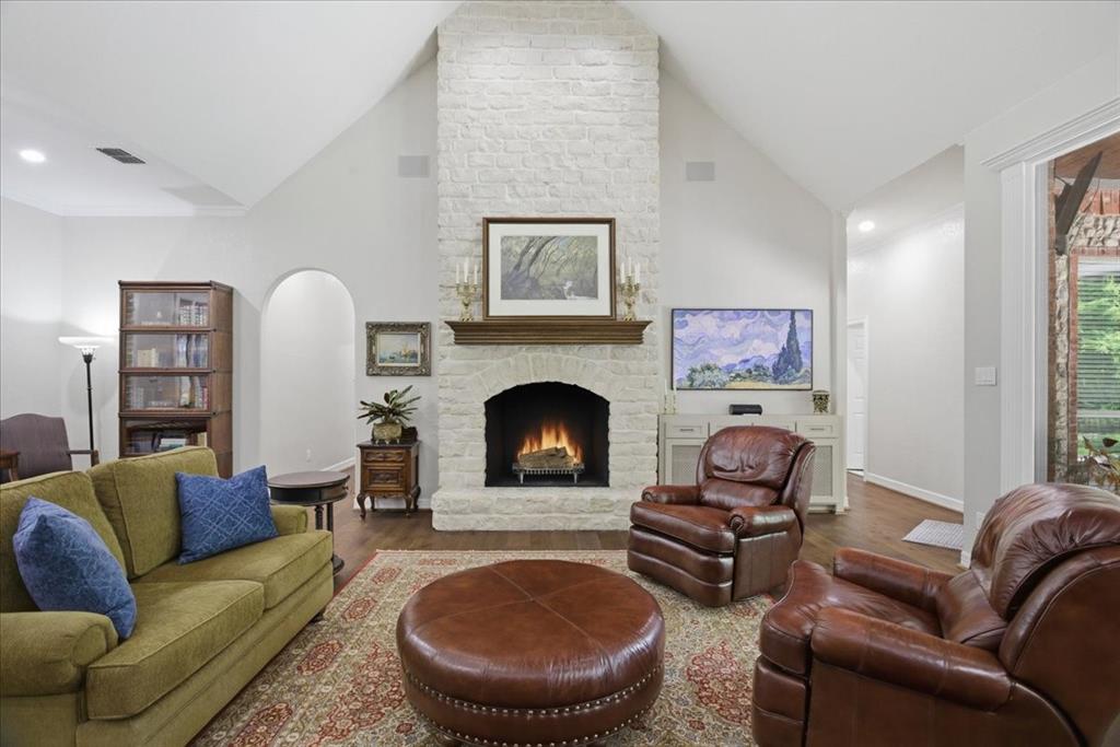 3602 Four Trees Drive Property Photo 5