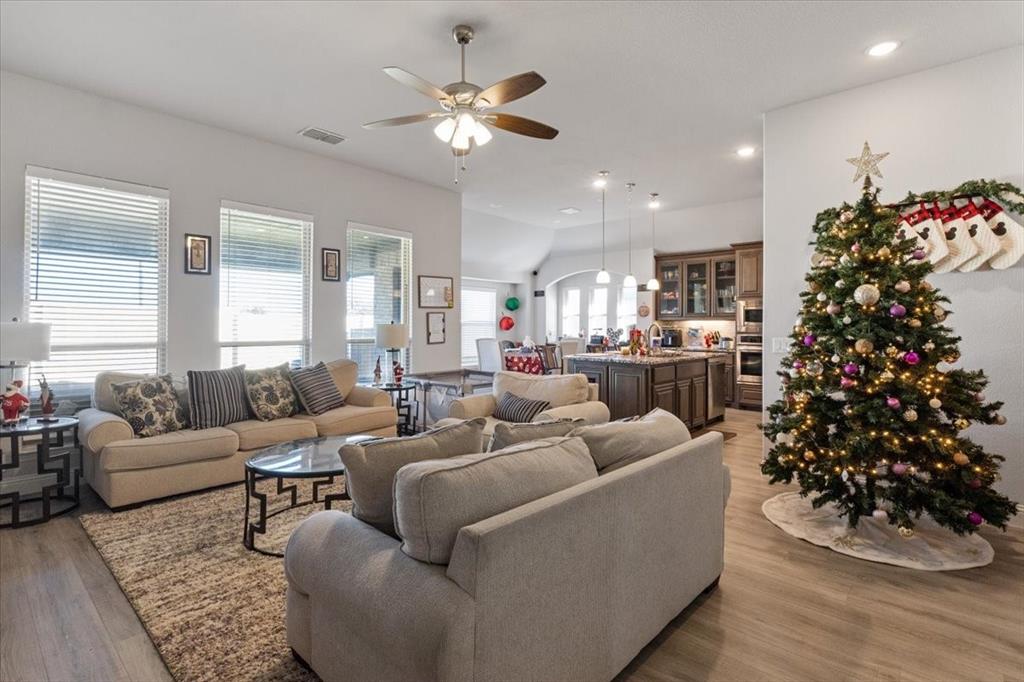 4209 Misty Ridge Street Property Photo 16