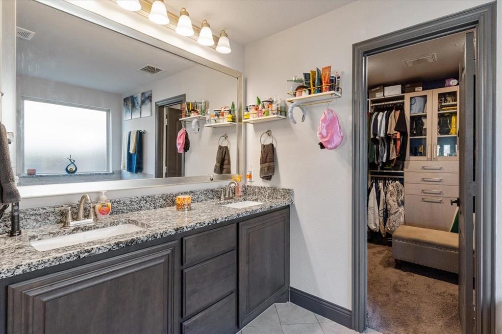 4209 Misty Ridge Street Property Photo 21