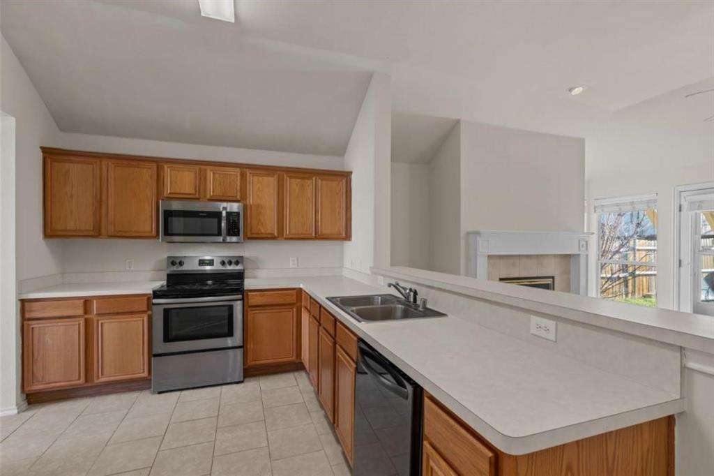 1117 Shaker Run Property Photo 4