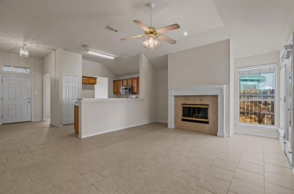 1117 Shaker Run Property Photo 7