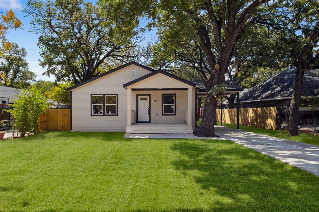 1367 Friendship Drive Property Photo 1