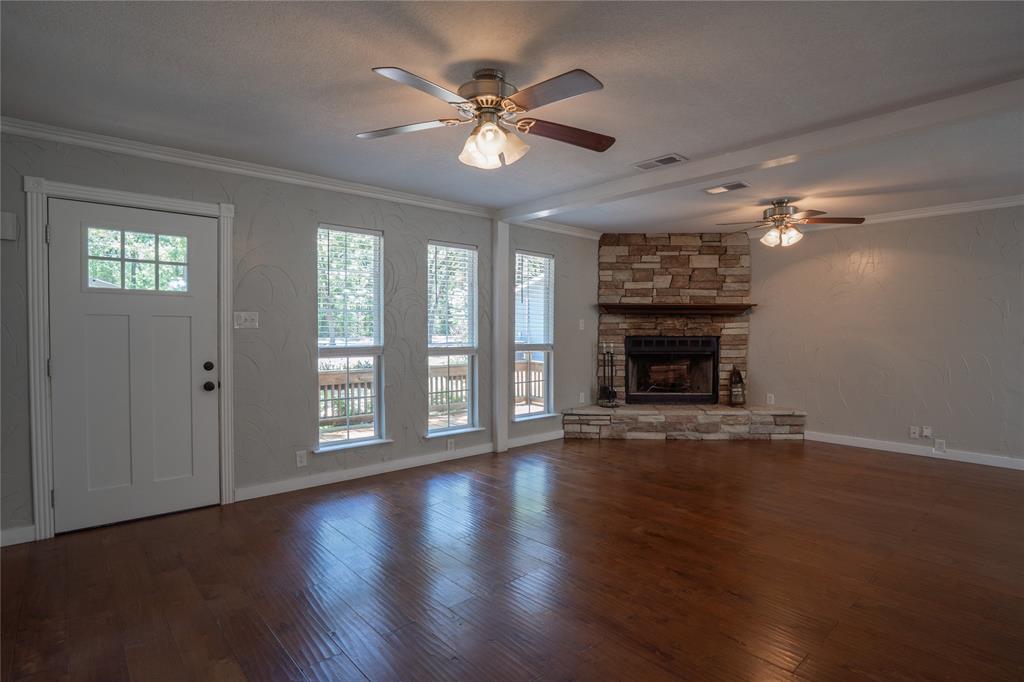 124 Armada Loop Property Photo 8