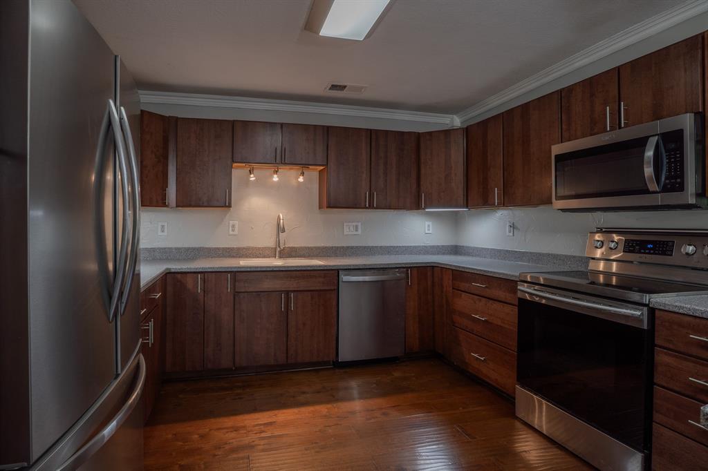 124 Armada Loop Property Photo 9