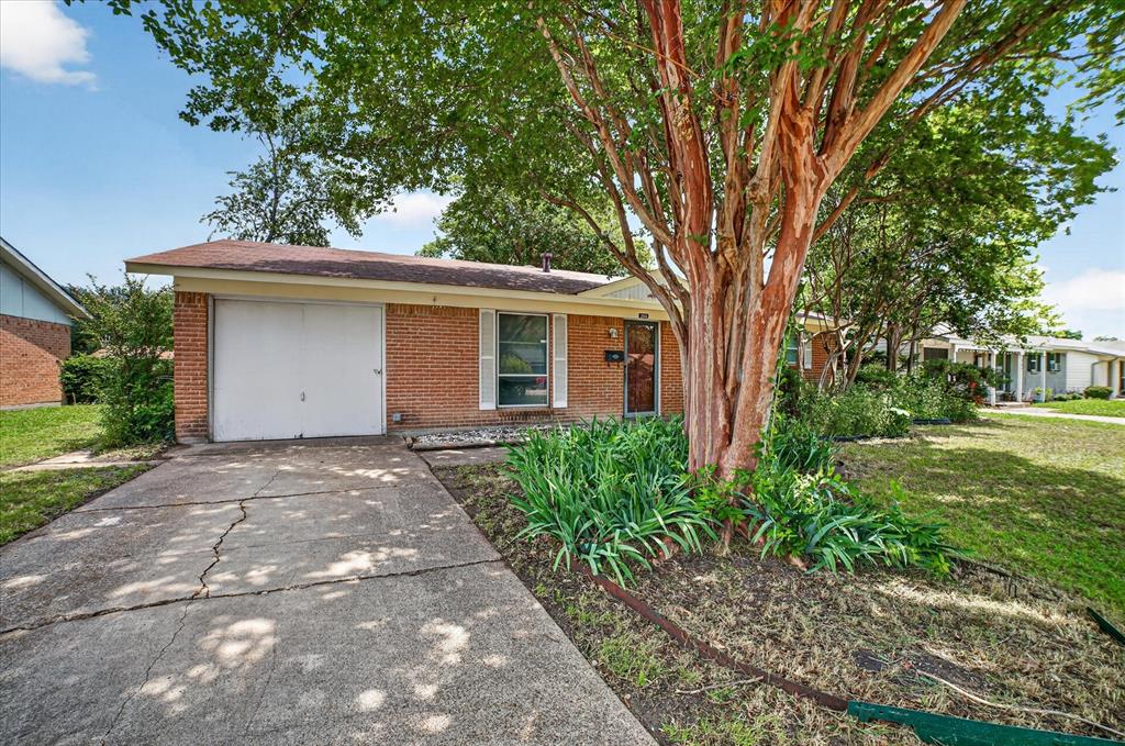 204 Island Drive Property Photo 2
