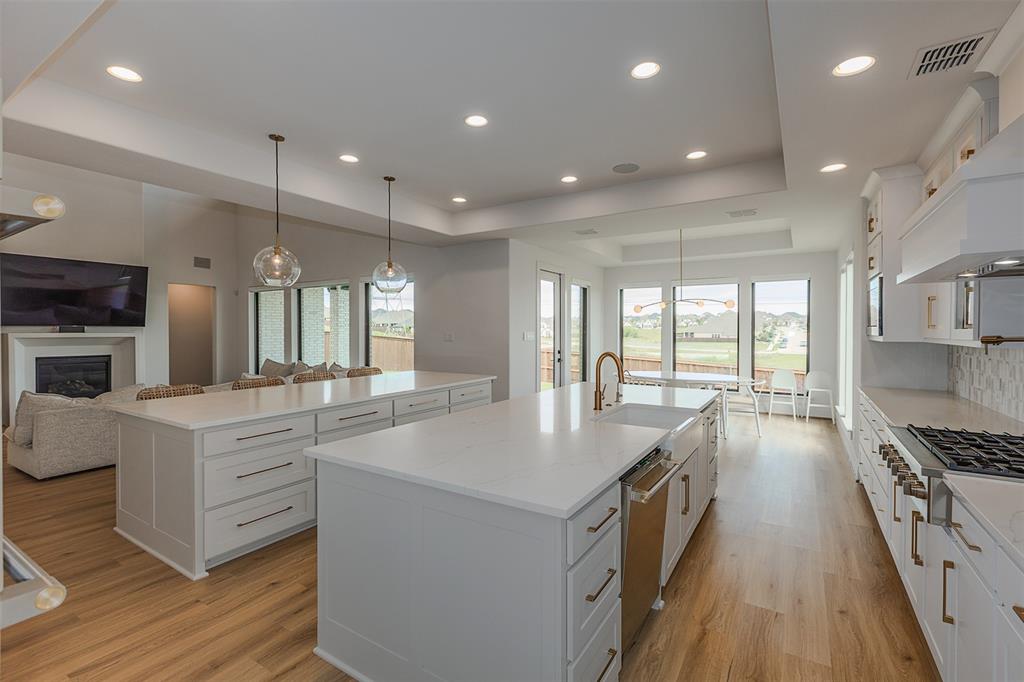 10456 Gray Hills Drive Property Photo 12