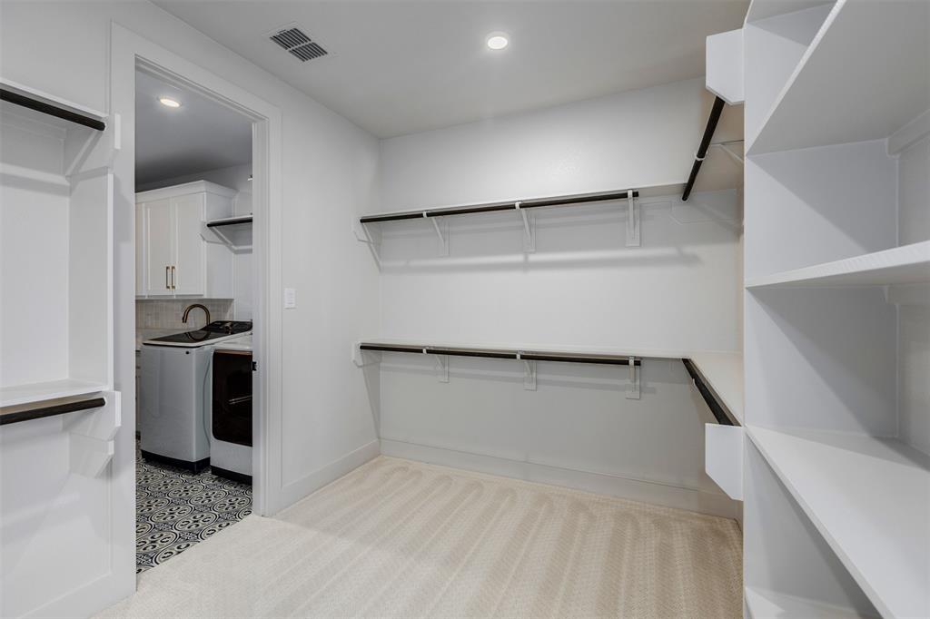 10456 Gray Hills Drive Property Photo 24