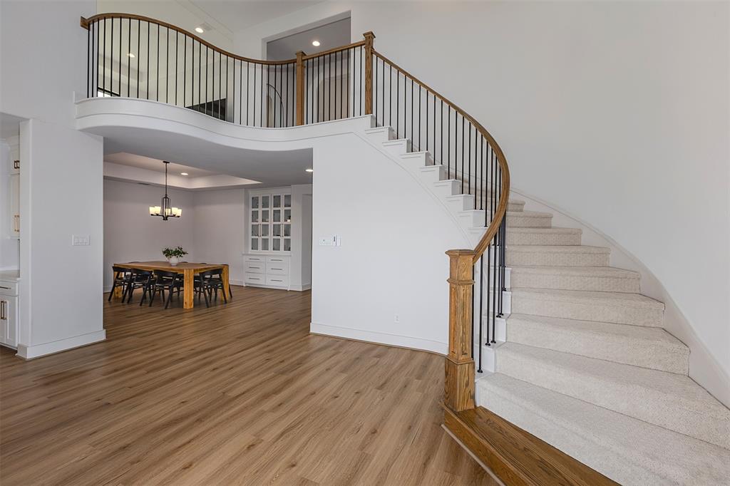 10456 Gray Hills Drive Property Photo 26