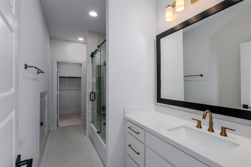10456 Gray Hills Drive Property Photo 31