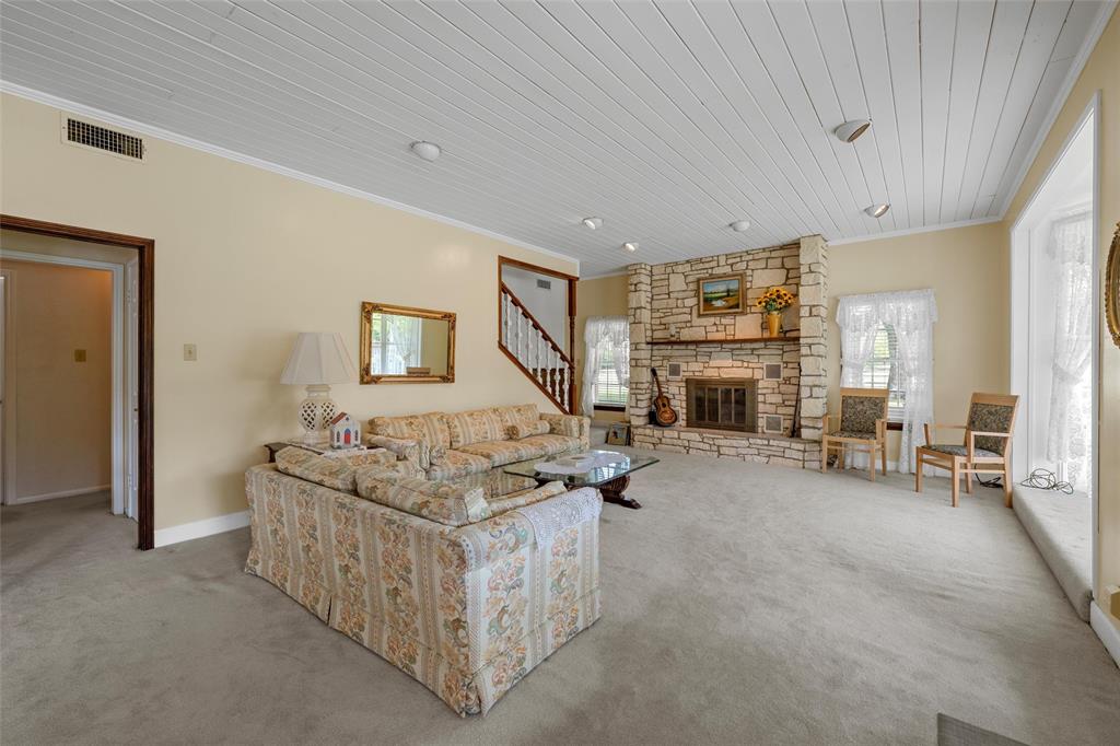 803 S Stallworth Property Photo 6