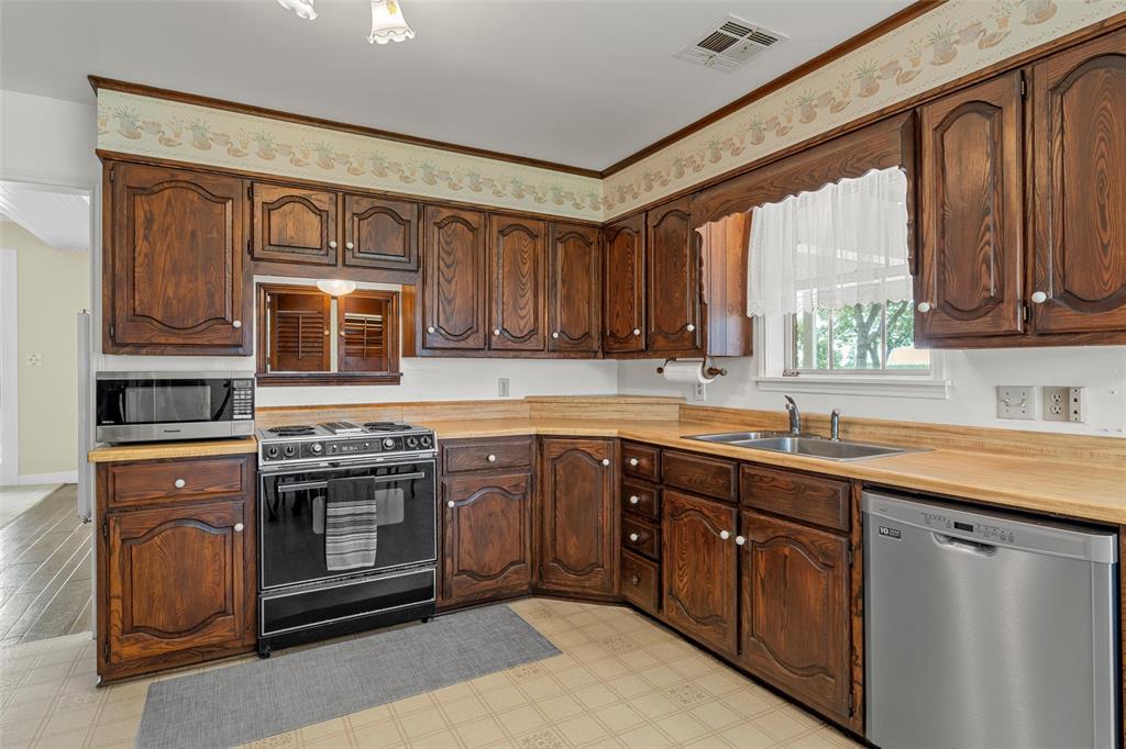 803 S Stallworth Property Photo 11