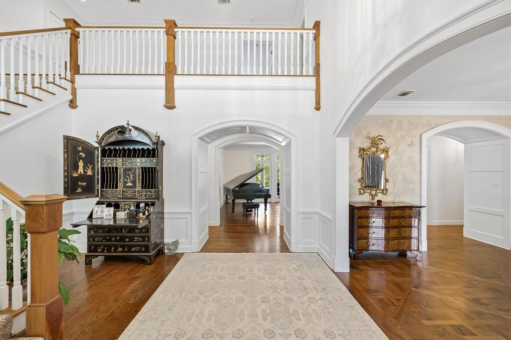 1920 Stonegate Boulevard Property Photo 6