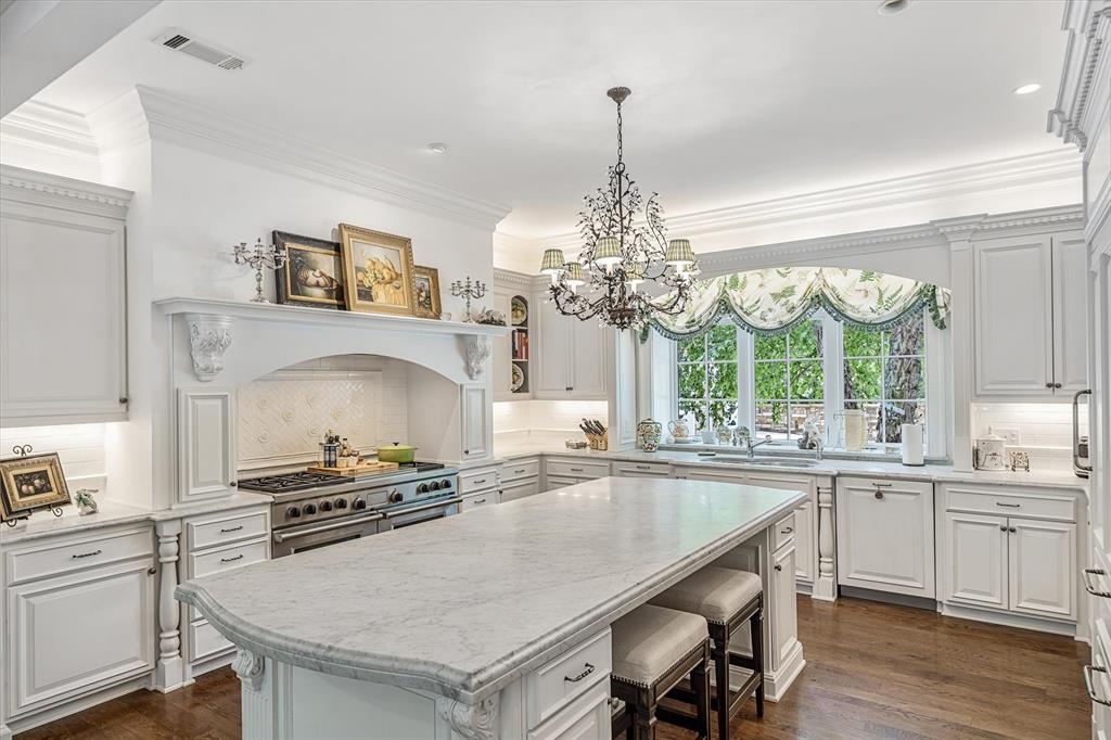 1920 Stonegate Boulevard Property Photo 14